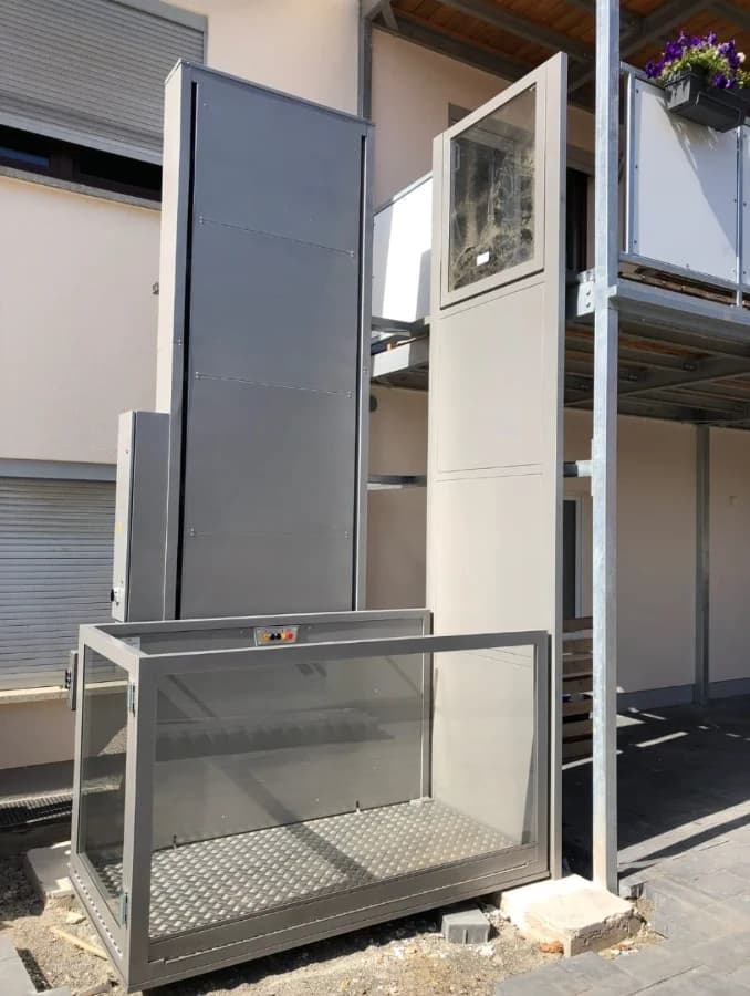 EF 1550 Offener Senkrechtlift bis 4m
